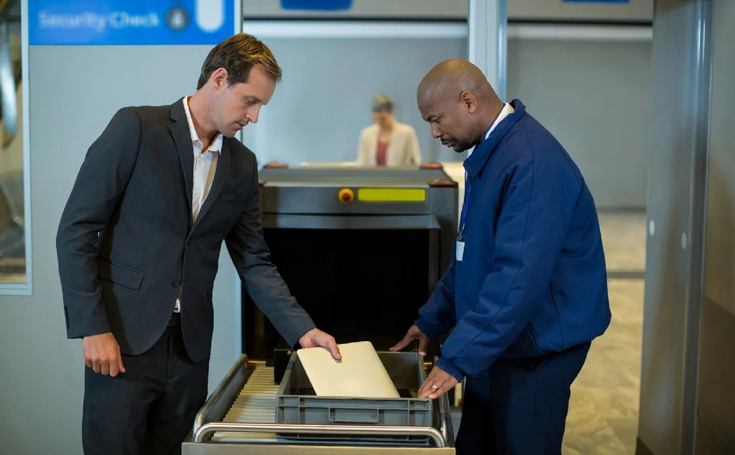 sprawdzanie bagażu przed lotem